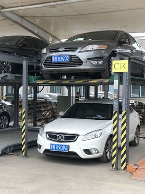 Opbergingsontwerp in vier kolommen Hydraulische lift voor auto- en huishoudelijke opslag