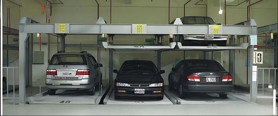 Hoogwaardige enkelfasige vierkolommen motorlift met een maximale snelheid van 4 inch per minuut en een maximale druk van 2